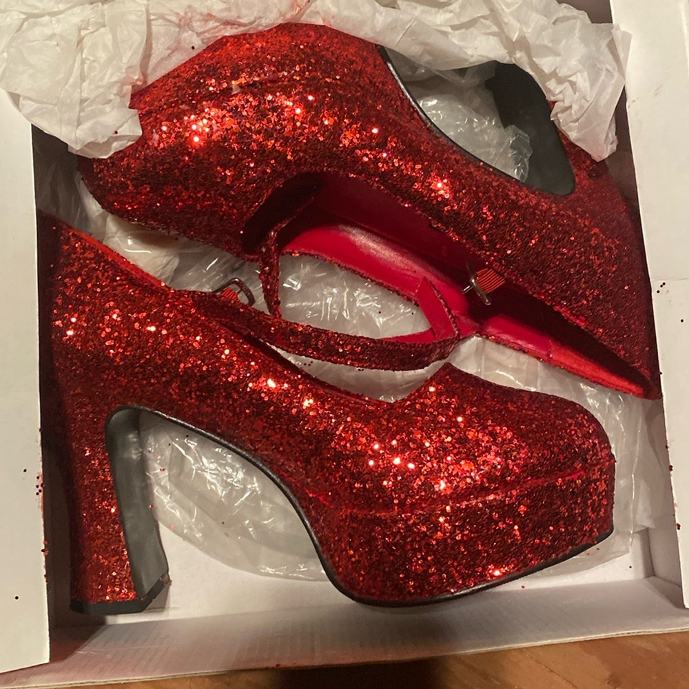 Glitter shoes